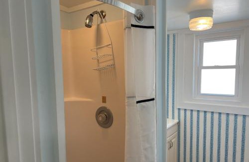 Savannah Beach Apartment | Georgianne Suite Seven