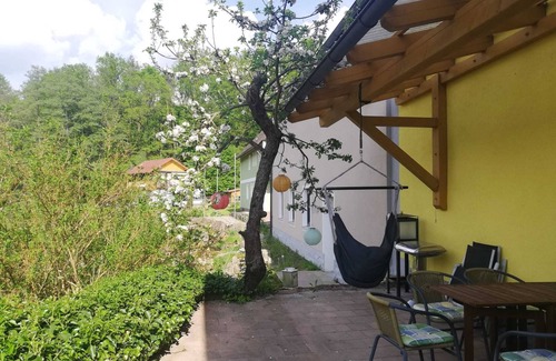 Falkenberg Apartment | Geräumige Ferienwohnung für bis zu 4 Personen mit Terrasse