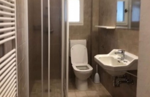 Gonte Apartment | Geschmackvoll Möblierte 2½-zimmer-wohnung mit Balkon und Wunderbarer Seesicht
