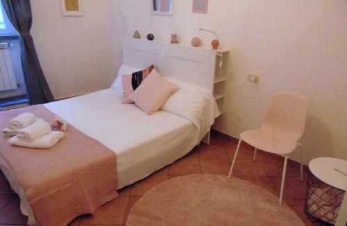Sant' Ambrogio Apartment | Gessi Charming Apartments