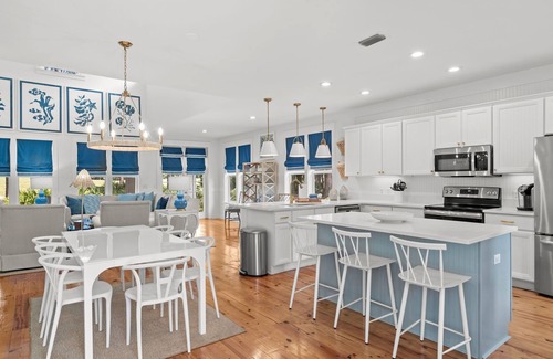 Laurel Grove House | Get A Free Night! Charming Home With 6 Seat Golf Cart! Grill*Patio/Outdoor Space