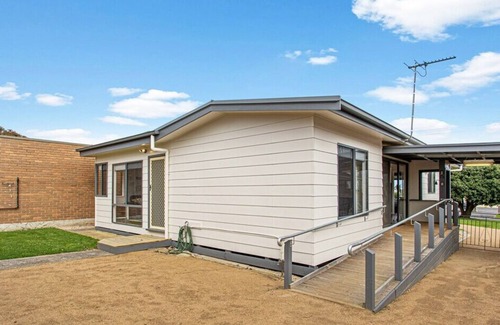 San Remo House | Getaway for six Accessible accommodation