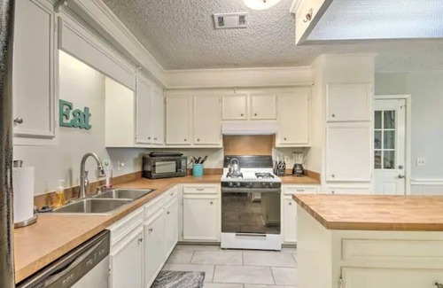 Flowood House | Getaway Near the Reservoir Fisherman Welcome!