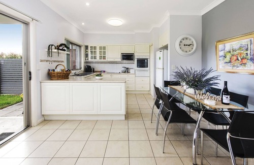 Bombira House | Getaway to a Cozy Rural Home in Mudgee
