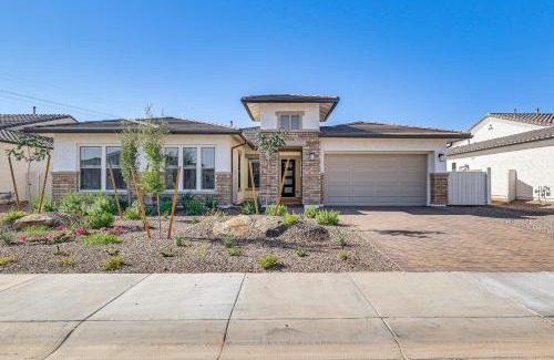 Avondale House | Getaway with Fenced Yard 4 Mi to Phoenix Raceway