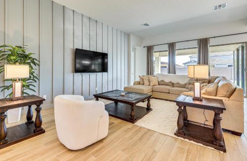 Avondale House | Getaway with Fenced Yard 4 Mi to Phoenix Raceway