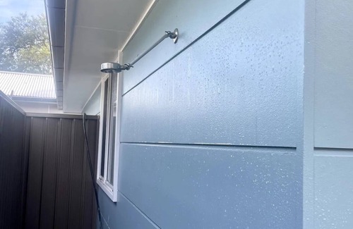 Booker Bay Cabin | Gettalong at Ettalong!
