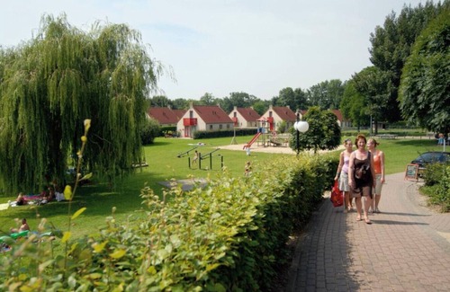 Ewijk Apartment | Gezellig huis op park, arbeiders niet toegestaan!
