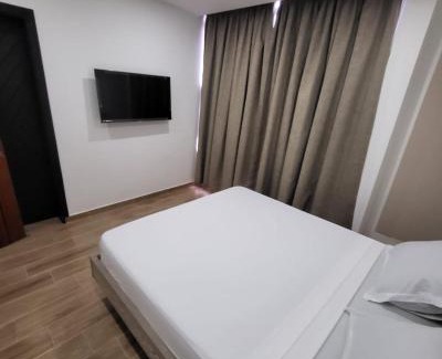 Lome Apartment | Giani Lodge