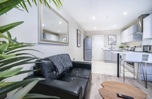 Castlereagh Apartment | Giants Causeway - 1bd Ap (Gold Short Term Stays)