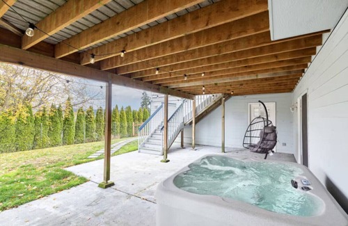Freeland House | Gigantic 6b3b Home | Water View+Hot Tub+Game Room