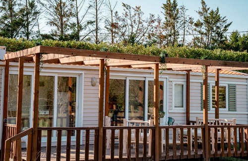 Lamotte-du-Rhone Cottage | Gigondas-Gîte-Ensuite with Shower-Garden View