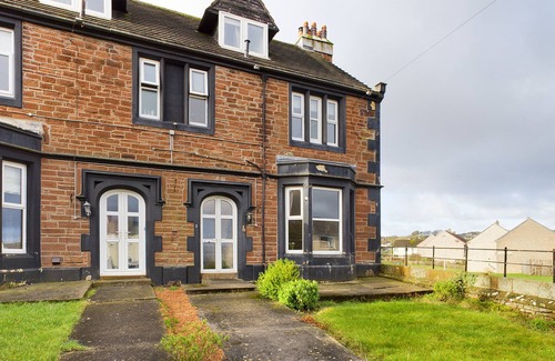 Egremont House | GILL GROVE, pet friendly, with hot tub in Egremont, Cumbria