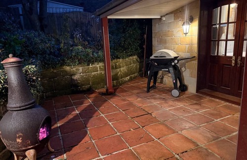 Katoomba Apartment | Gingerbread House – sunset, relaxing & warm