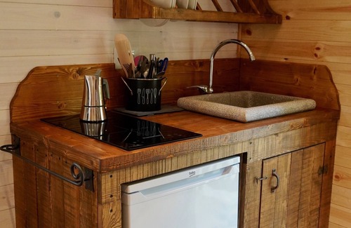 Gabbro House | Gipsy Caravan in Tuscany (& Hot-tub)
