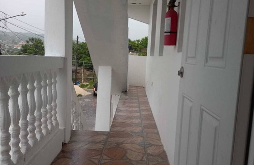 Montego Bay Apartment | GIRLS ONLY HOTEL MONTEGO BAY