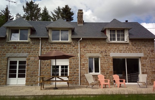 Isigny-le-Buat House | Gite 6 Personnes Baie du Mont st Michel