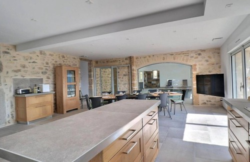 Espenel Cottage | Gîte 'Chabrier' with Mountain View, Wi-Fi and Air Conditioning