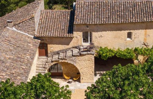 Oppede House | Gite dans un Mas Provençal avec Jacuzzi
