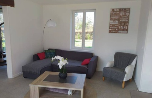 Neaufles-Auvergny Villa | Gite de la vallée, with indoor swimming pool