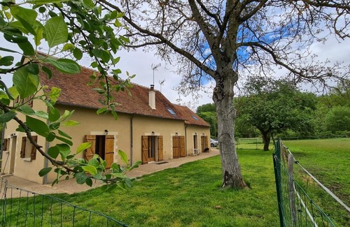 Cosne-Cours-sur-Loire House | Gite du Moulin in the countryside
