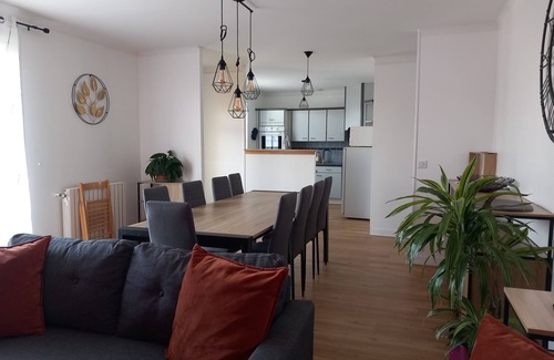 La Varenne House | Gîte du Moulin La Varenne Comfortable 10-person house on the banks of the Loire River