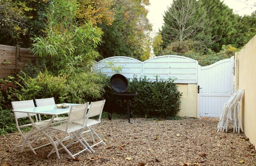 Floirac House | Gite Fonteneau Charming house 35 minutes from Bordeaux by streetcar or bus