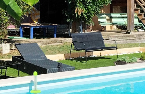 Bezues-Bajon Cottage | Gite for 5-8 people, swimming pool, absolute calm, panorama on the Pyrenees.