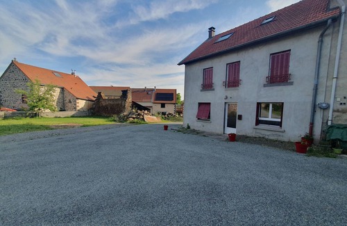 Saint-Ours House | Gite Le Côme 7/10 Pers. Near Vulcania, Lemptegy and Puy de Dôme