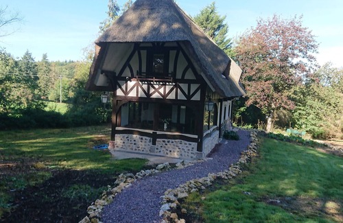 Fort-Moville Cottage | Gite "Les chaumières de Fort-Moville" (The thatched cottages of Fort-Moville)