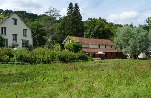 Nesles-la-Vallee Cottage | Gite Nesles-la-Vallée, 3 bedrooms, 5 persons