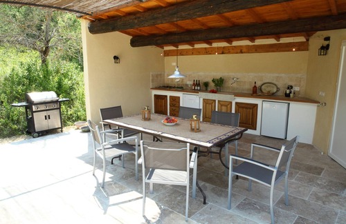 Mormoiron House | Gîte on 5 private hectares with swimming pool, view of Mont Ventoux