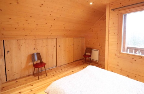 Saint-Jacques-des-Blats Cottage | Gite Saint-Jacques-des-Blats, 3 bedrooms, 8 persons