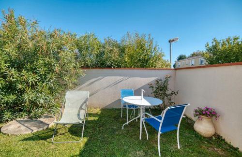 La Salvetat-Saint-Gilles Apartment | Gite Studio Le Colibri