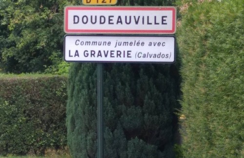 Doudeauville House | Gîte with jacuzzi, at the start of the course valley detached house
