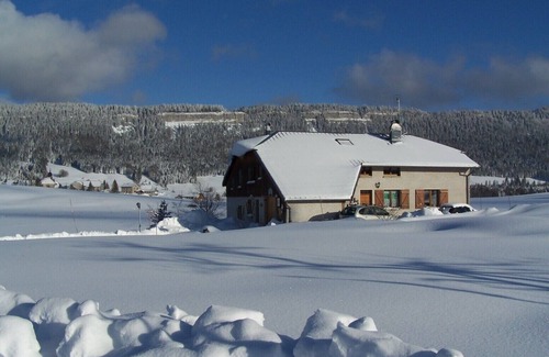 Chapelle-des-Bois House | Gites 1 Chambre Pour 3 Personnes et Coin Salon Avec Banquette Convertible Pour 2