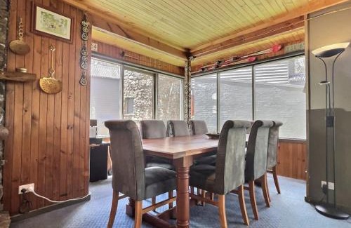 Dinner Plain Ski Chalet | Glacier Chalet
