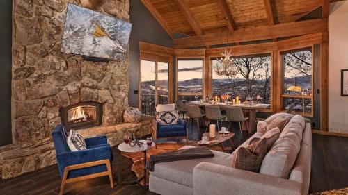 Steamboat Springs House | Glacier Lodge - West