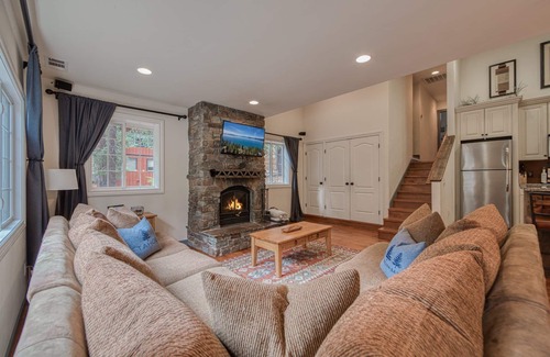 Ridgewood House | Glades Getaway by Tahoe Getaways - Carnelian Bay - Dog OK - Near Hiking/Biking