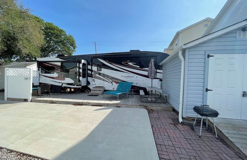 Surfside Beach RV Rental | Glam-ping by the Sea, 1 Bdr 1 Ba in Ocean Lakes