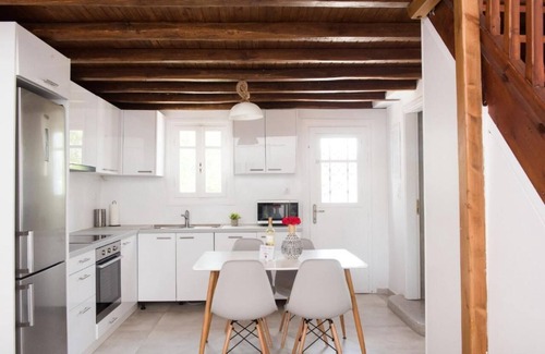 Ornos Villa | Glamorous 2BR Villa in Ornos w Sea View