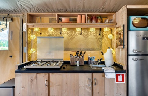 Wears Valley RV Rental | Glamp Near GSMNP|Heat|AC|WiFi|Pet Friendly Conveniently Located