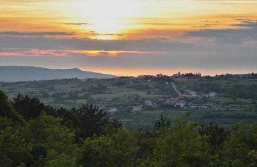 Koper Ski Chalet | Glamping Green Istria Tiny Houses