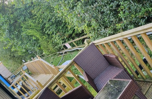 Llanfair Caereinion Cottage | Glamping Hut - Riverview 5