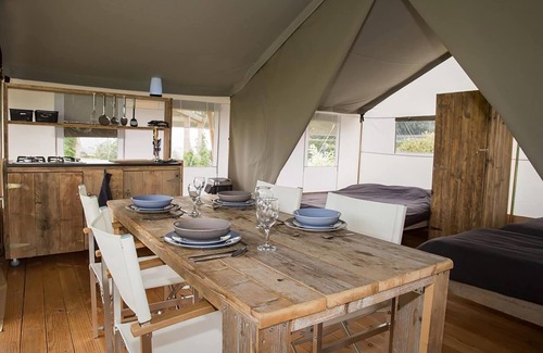 Twijzel House | Glamping in Friesland with friends