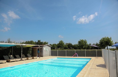 Jayac RV Rental | Glamping 'Safarilodge Prestige Tent 11 4 Pers' with Private Terrace, Shared Garden and Wi-Fi