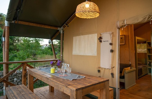 Manjadvorci Cabin | Glamping tent Bor