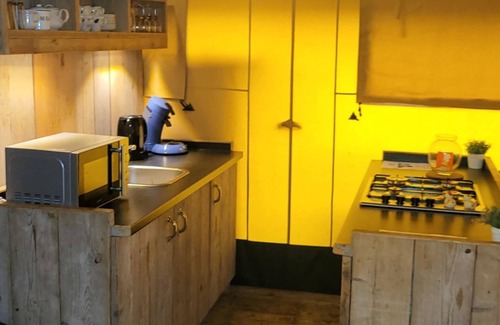 Jabbeke RV Rental | Glamping tent for 6p