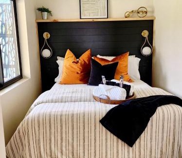 Navarre Apartment | Glamtainer