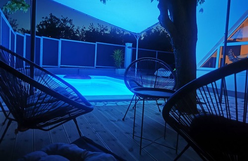 Kastel Novi Villa | Glass villa includes: boat trip, pool, jacuzzi